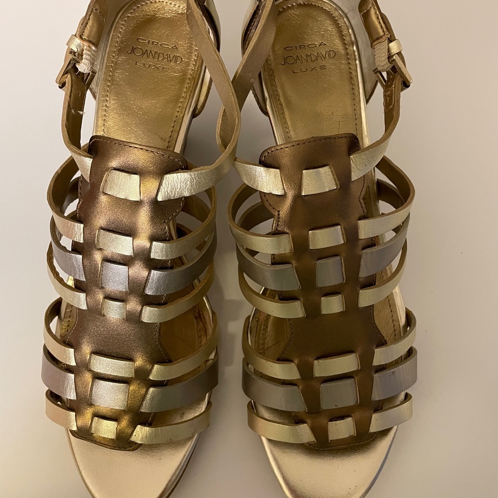 Strappy gold and bronze sandal. Joan and David Luxe Collection. Size 9.5.